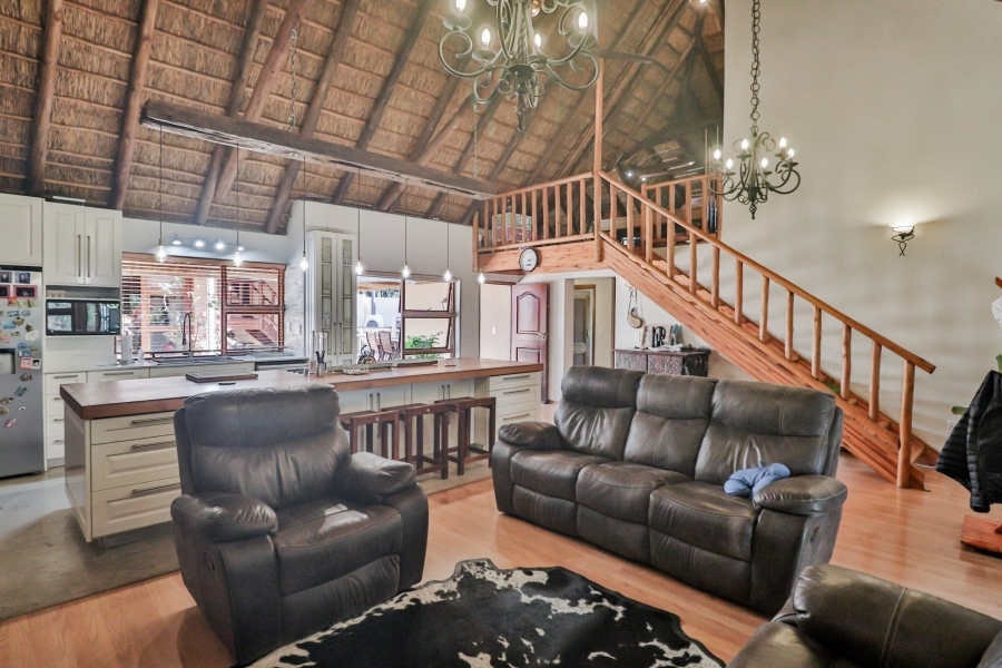 6 Bedroom Property for Sale in Lakeland North West